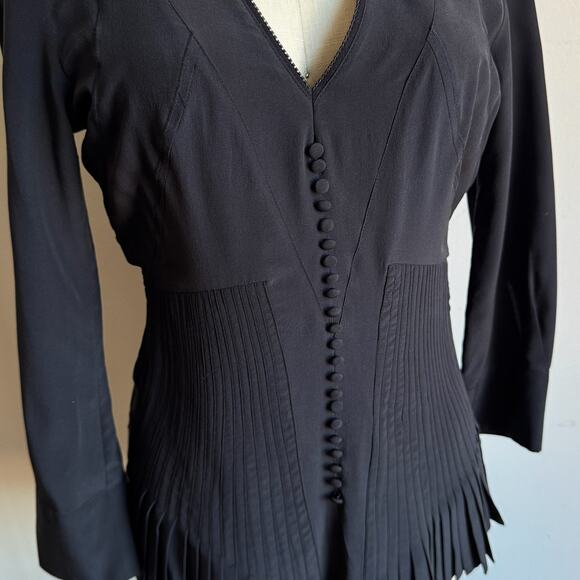 BALENCIAGA Fitted 100% Silk Blouse with Pleats and Button Details - Picture 5 of 11
